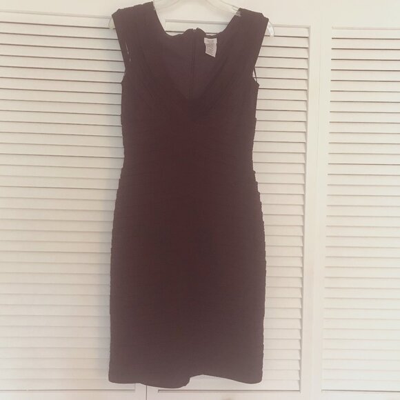 CACHE: DARK VIOLET BANDAGE STYLE BODY HUGGING SLEEVELESS DRESS SIZE 8 - Picture 3 of 6